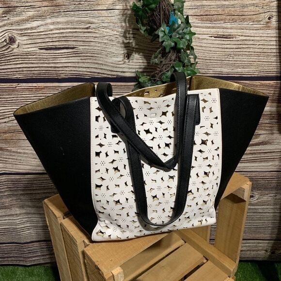 WOMENS BLACK AND WITH SHOPPING TOTE BAG - Picture 1 of 5